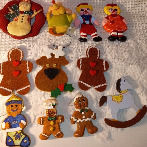 VINTAGE COLORFUL VARIETY OF CHRISTMAS TREE ORNAMENTS, LOT OF 12 - Picture 1 of 12